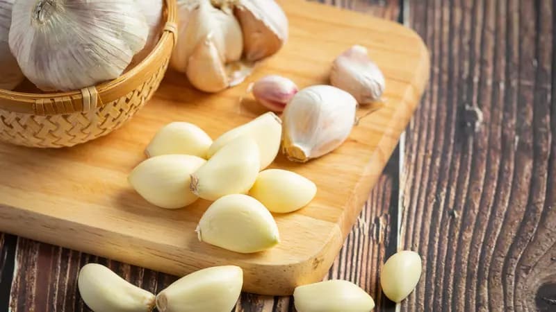 Raw or Roasted? The Garlic Secret That Could Change Your Blood Pressure